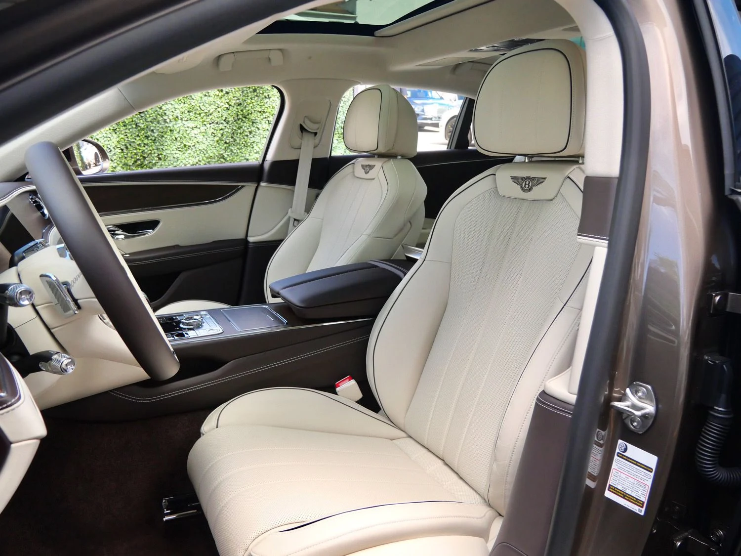 2026 Bentley Flying Spur interior, seats, Linen