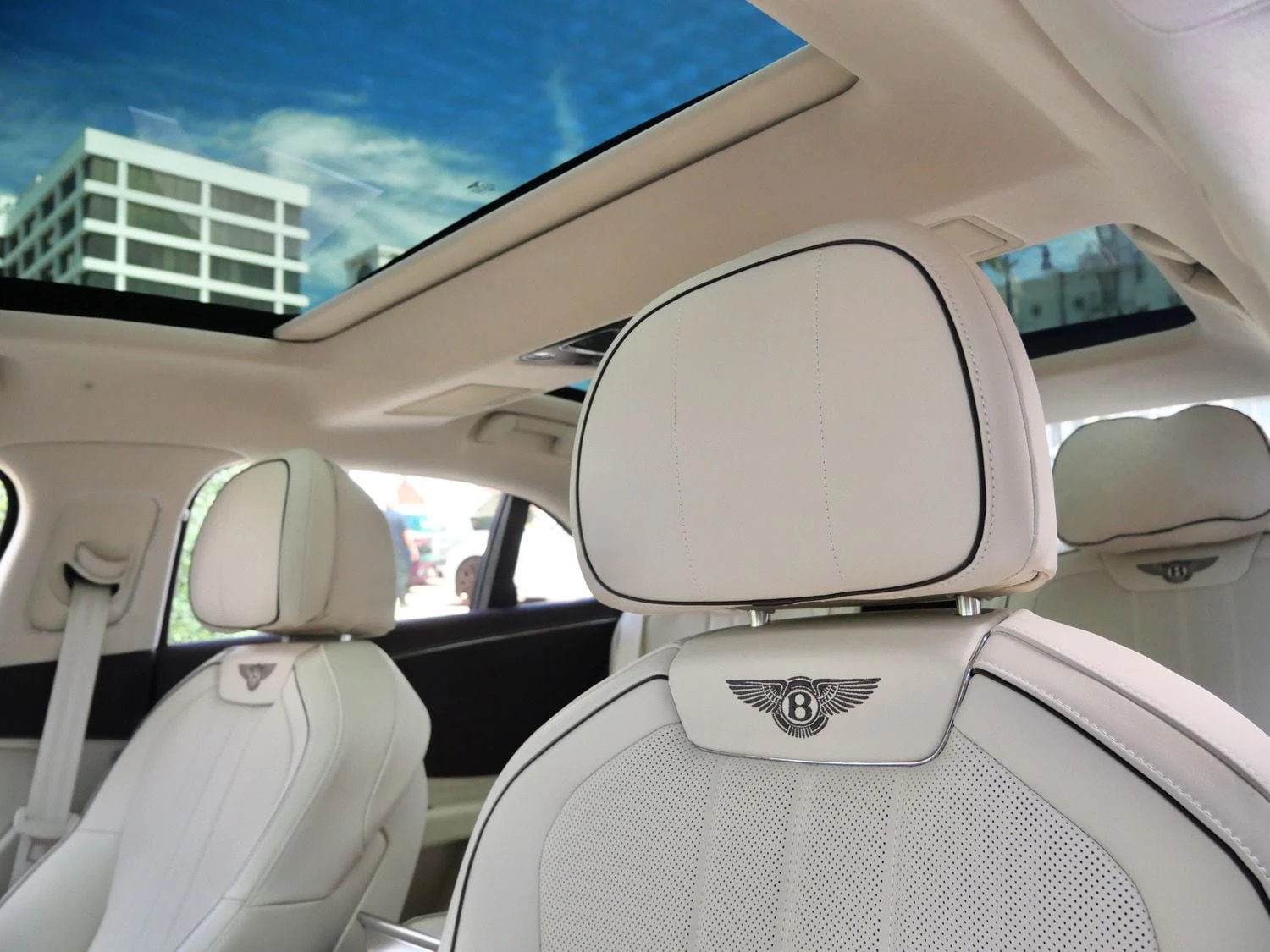 2026 Bentley Flying Spur interior, Linen