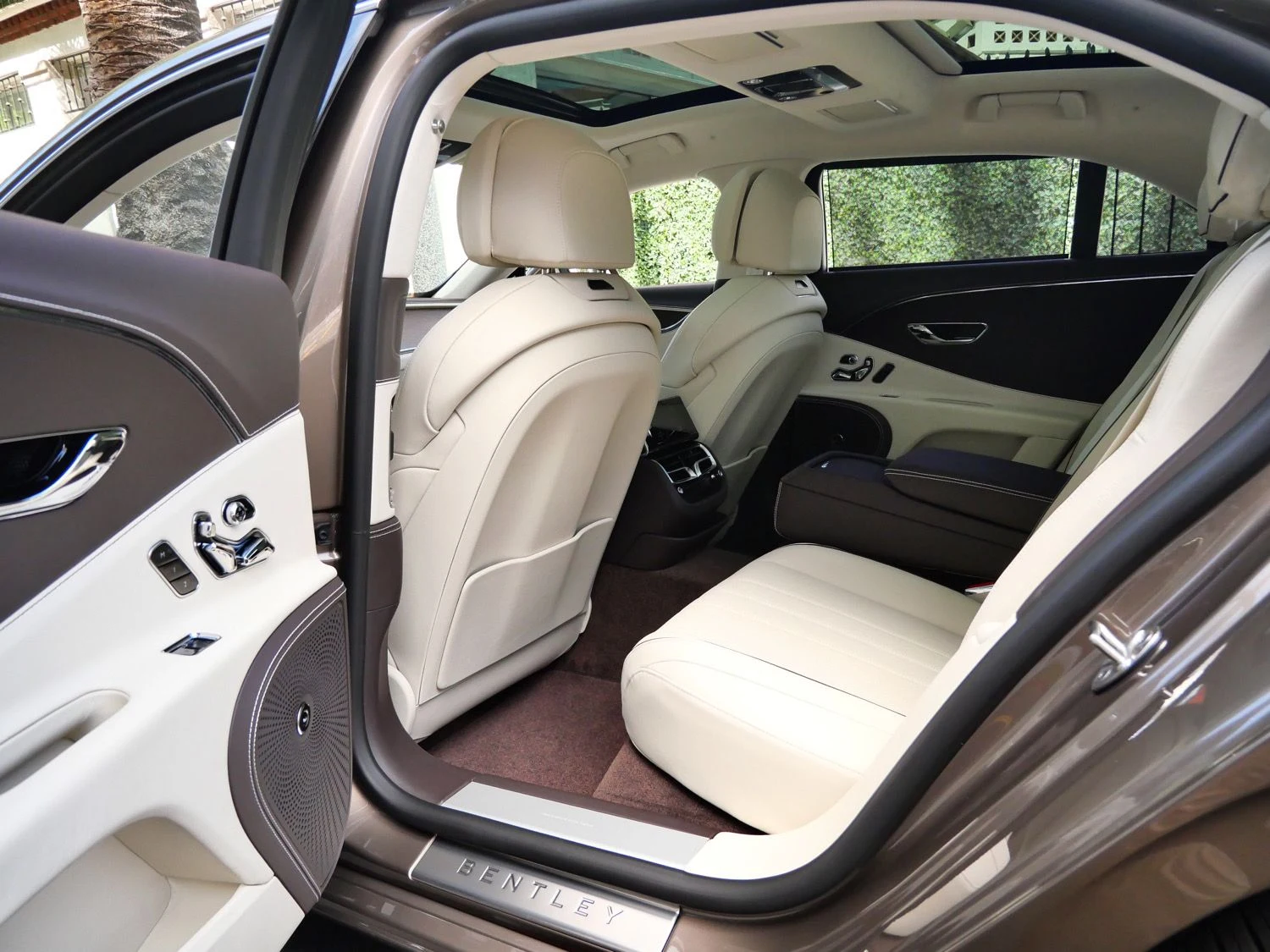 2026 Bentley Flying Spur interior, seats, Linen