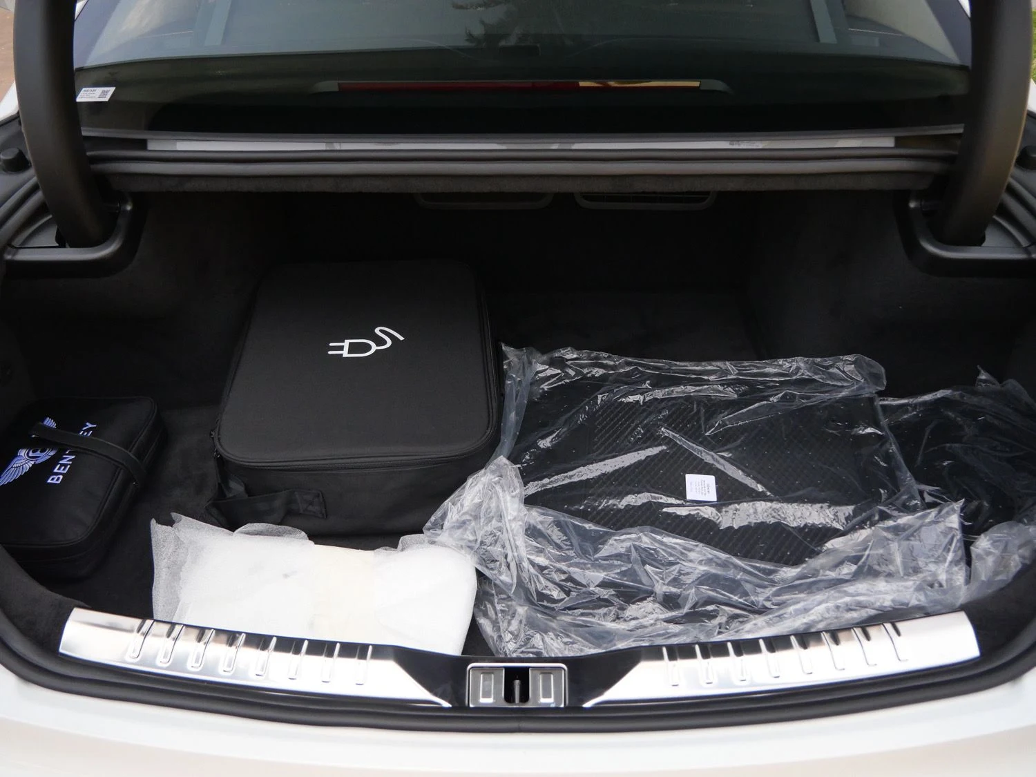 2026 Bentley Flying Spur trunk