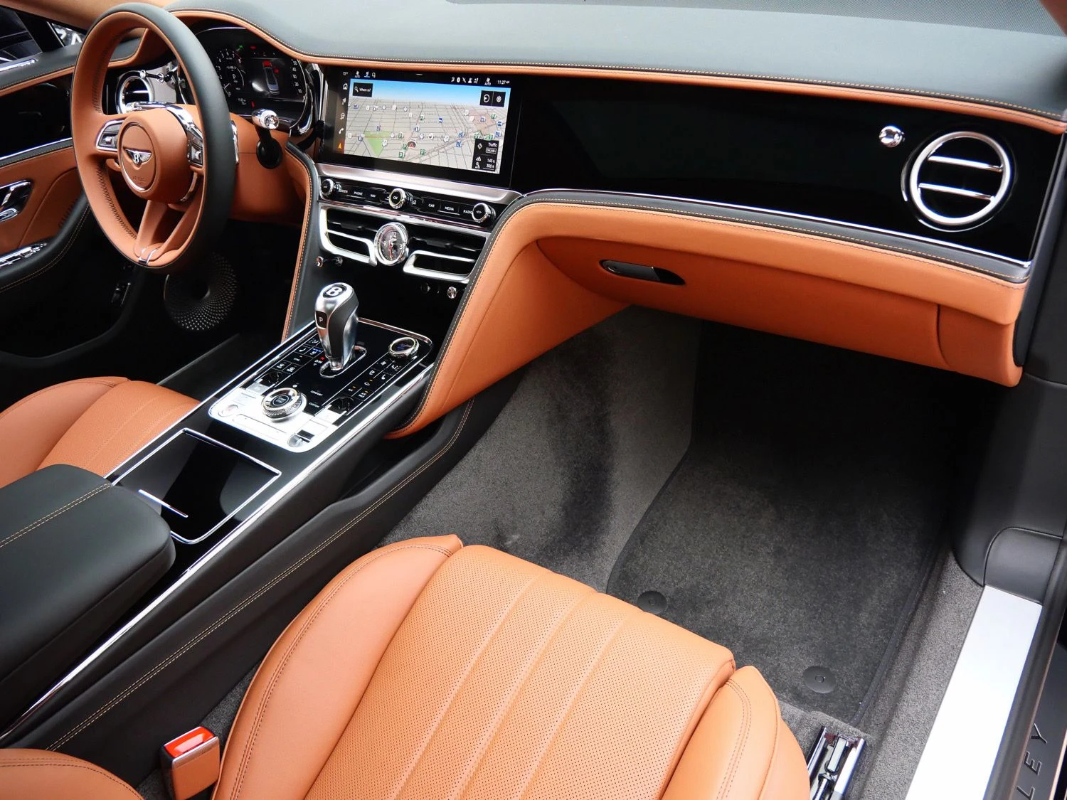2026 Bentley Flying Spur interior, Saddle