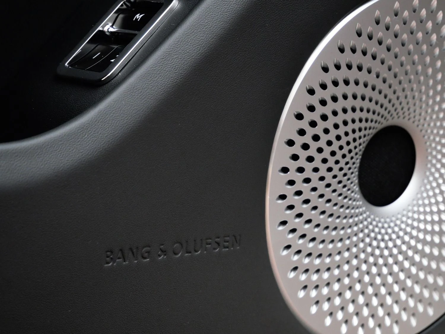 2026 Bentley Flying Spur interior, Saddle
