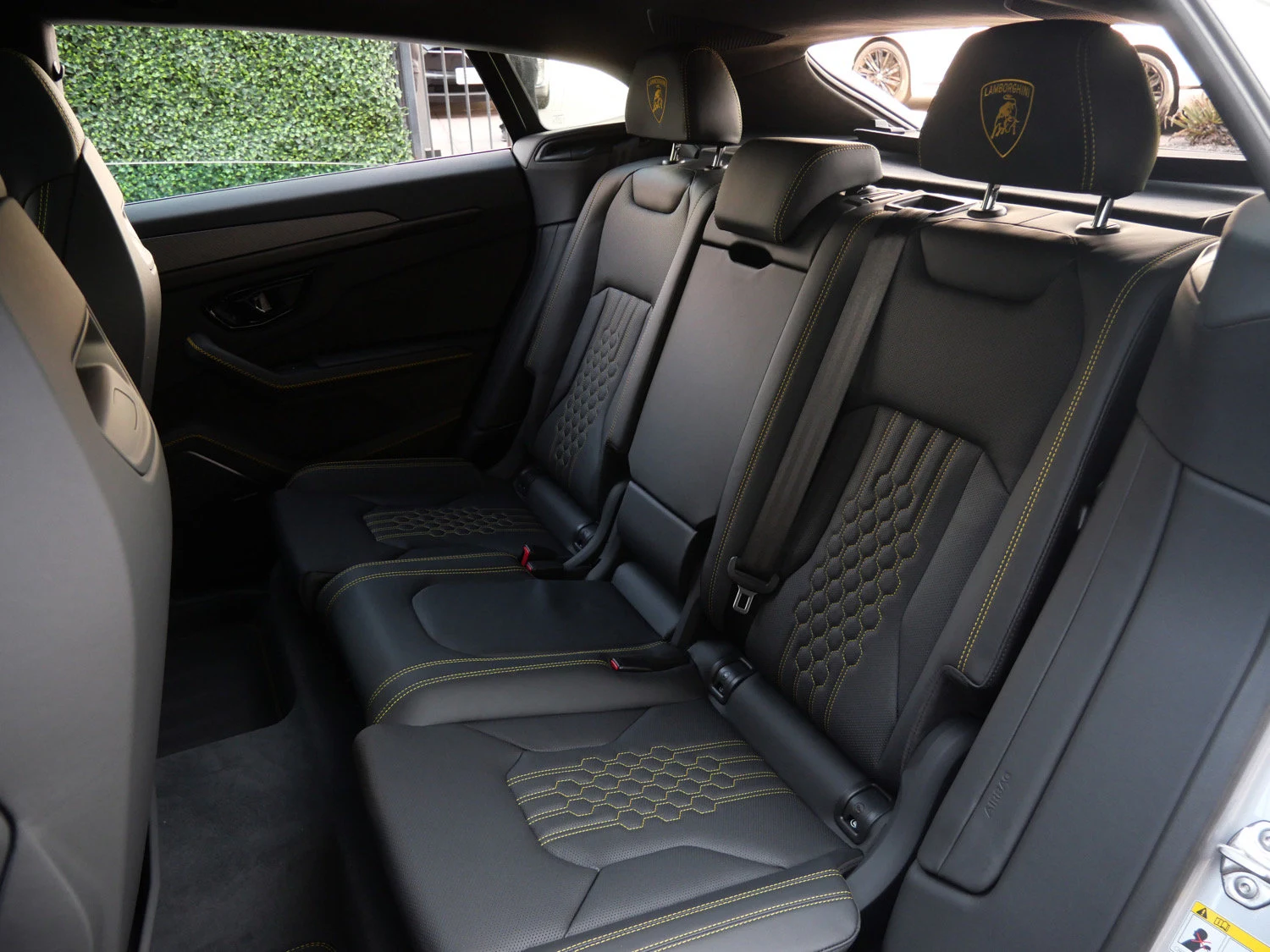 2026 Lamborghini Urus SE interior, seats, Nero Ade