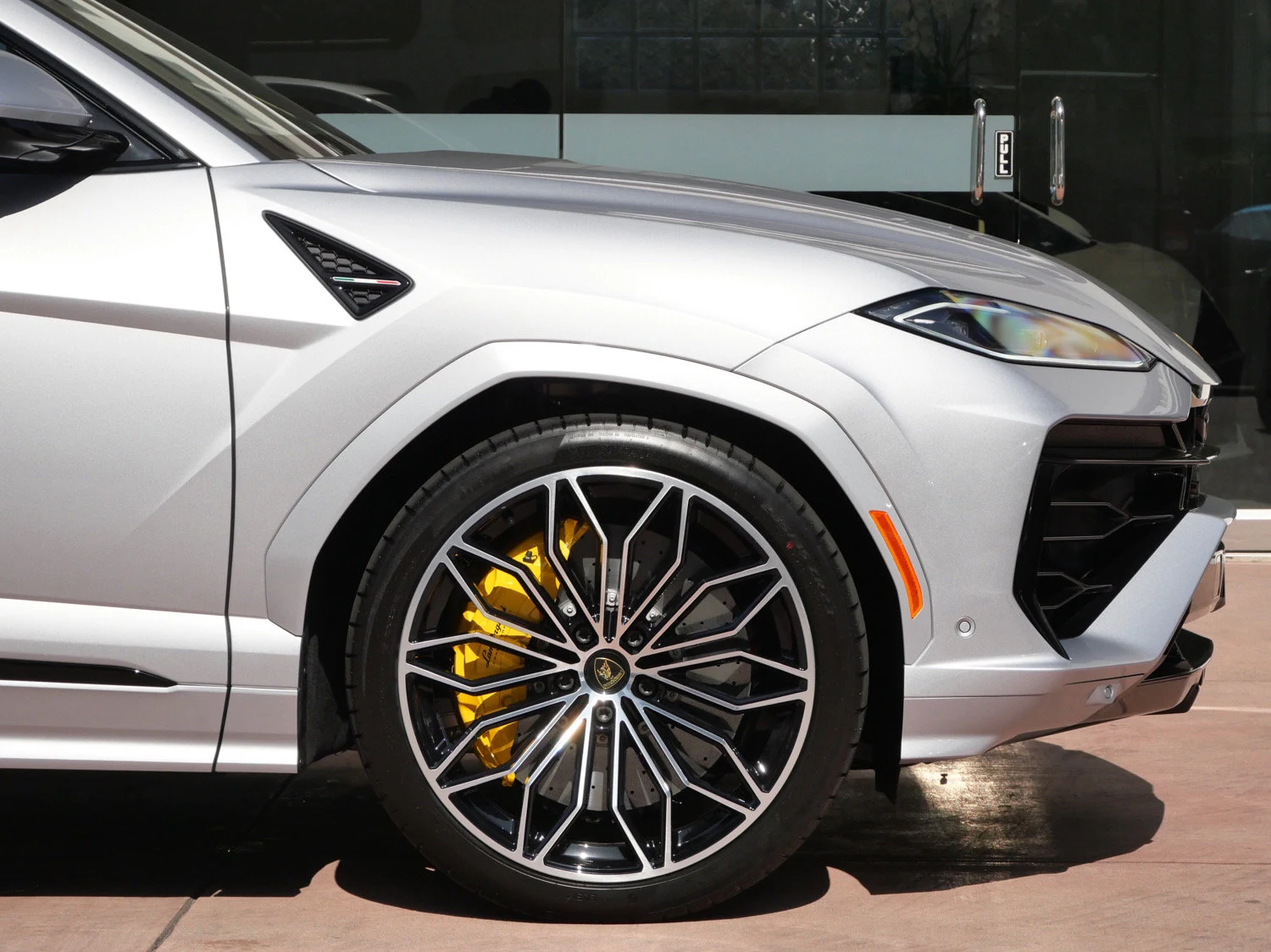 2026 Lamborghini Urus SE for sale, exterior, Grey