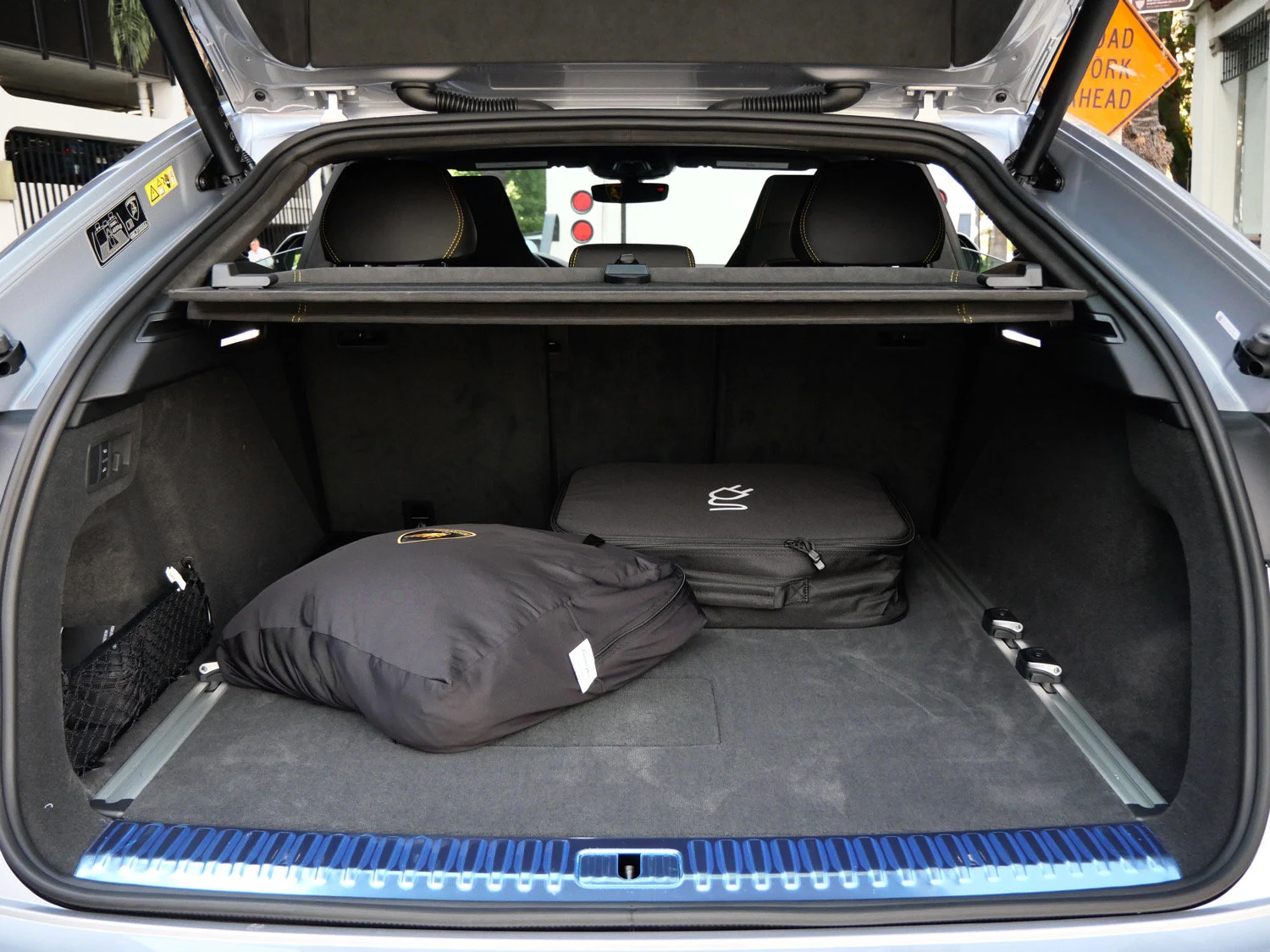 2026 Lamborghini Urus SE trunk
