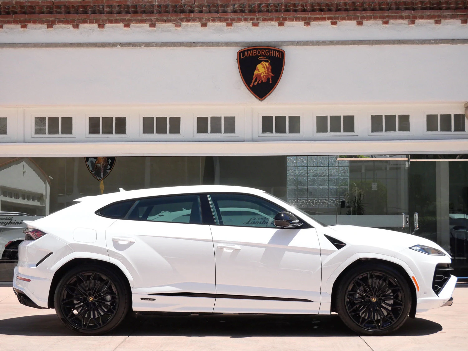 2026 Lamborghini Urus SE for sale, photo 2 of 27