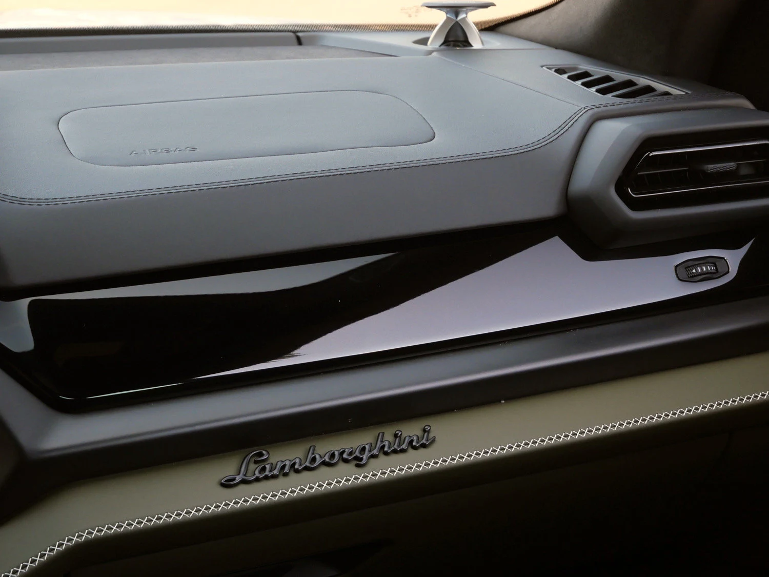 2026 Lamborghini Urus SE for sale, photo 23 of 27