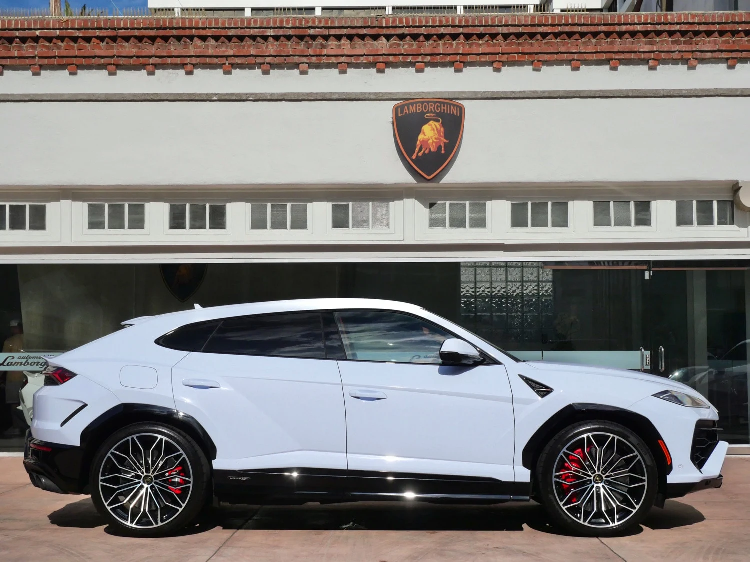 2026 Lamborghini Urus SE for sale, exterior, White