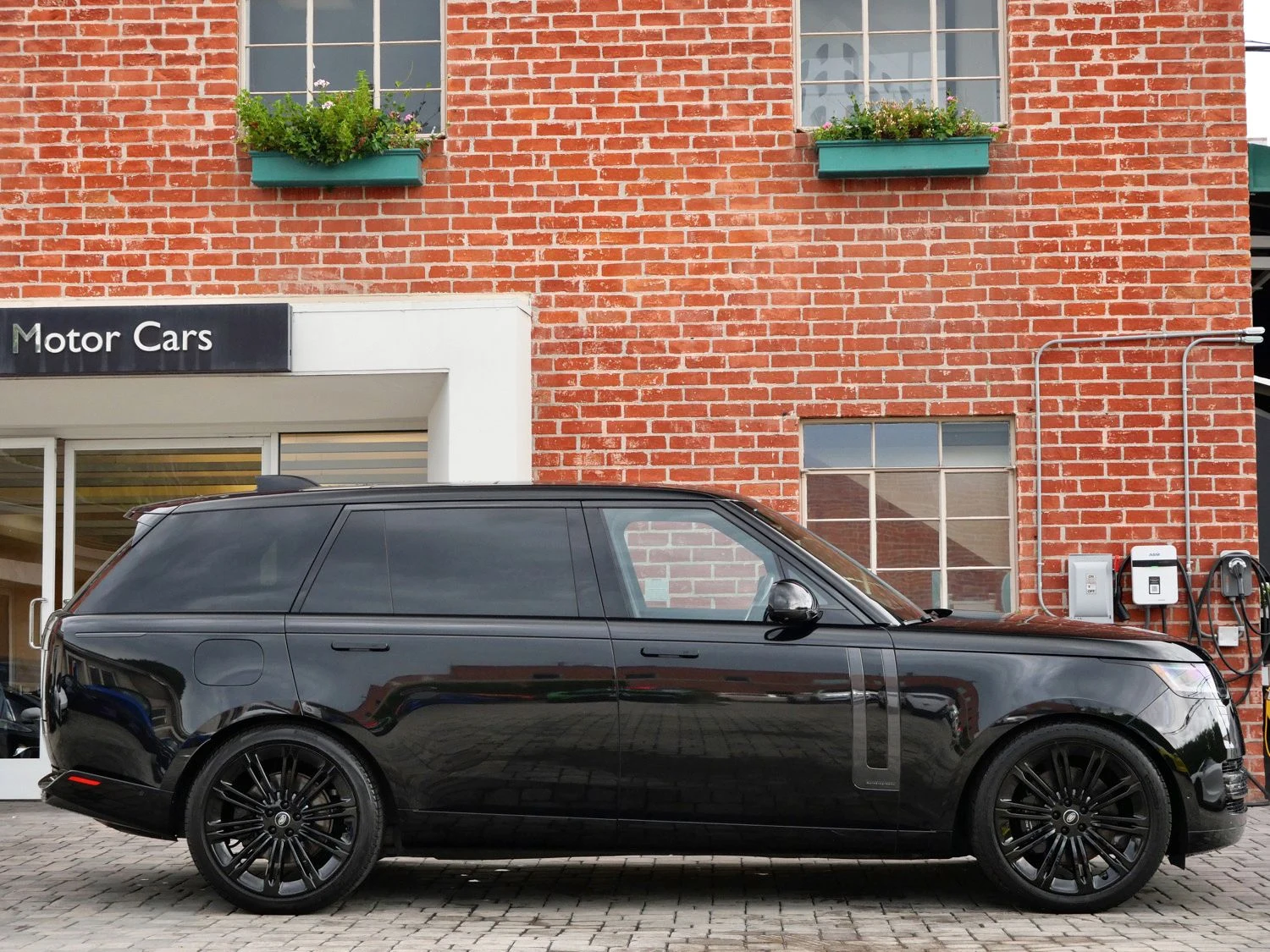 2024 Land Rover Range Rover Autobiography LWB for sale, exterior, Black