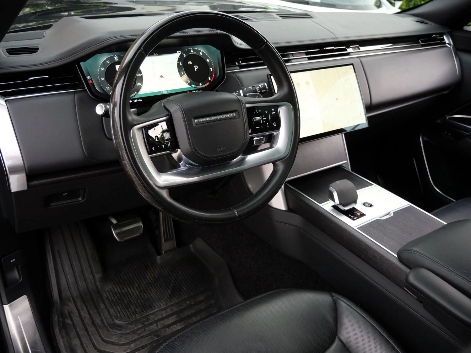 2024 Land Rover Range Rover Autobiography LWB interior, dashboard, Ebony