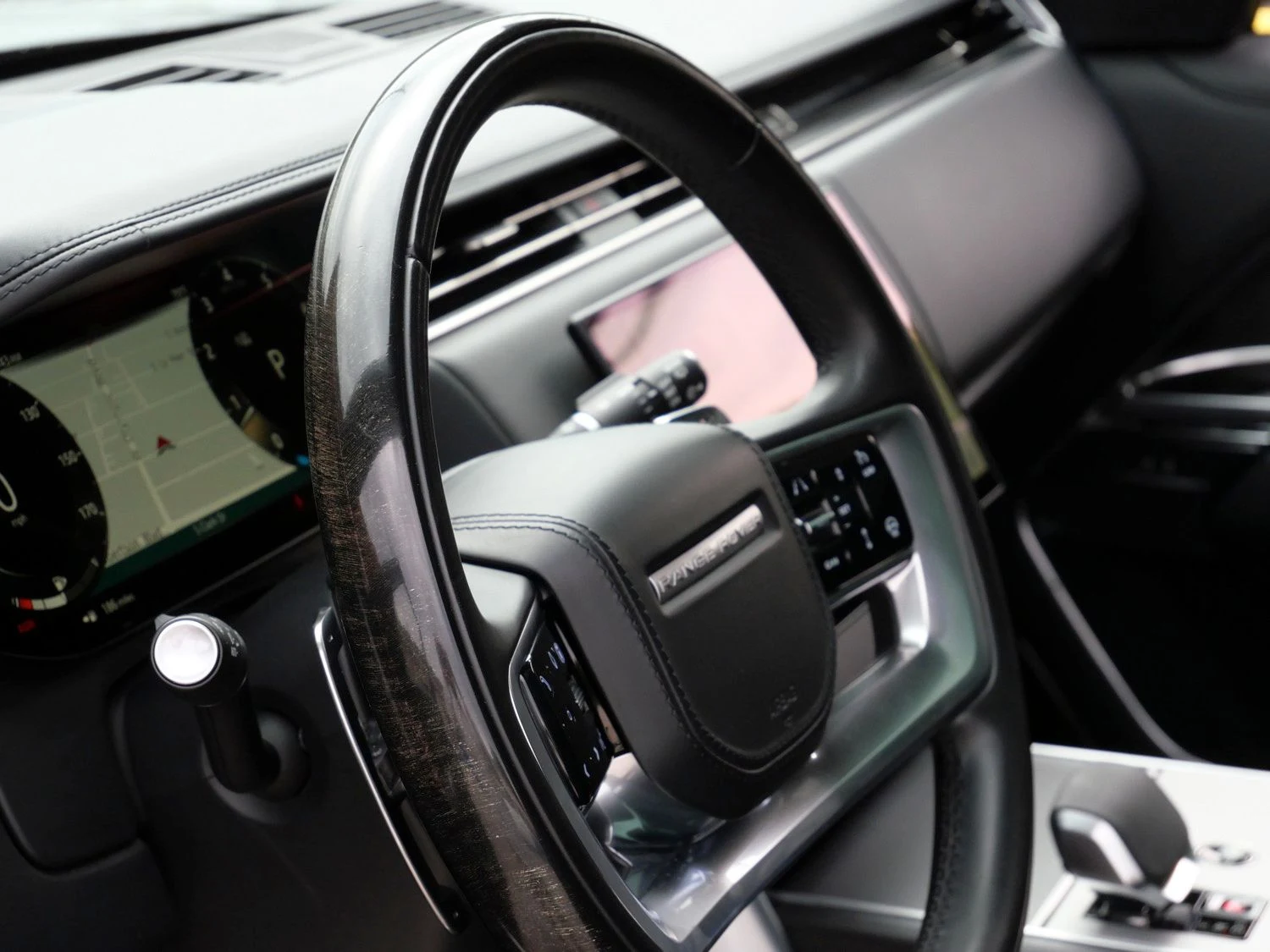 2024 Land Rover Range Rover Autobiography LWB interior, Ebony
