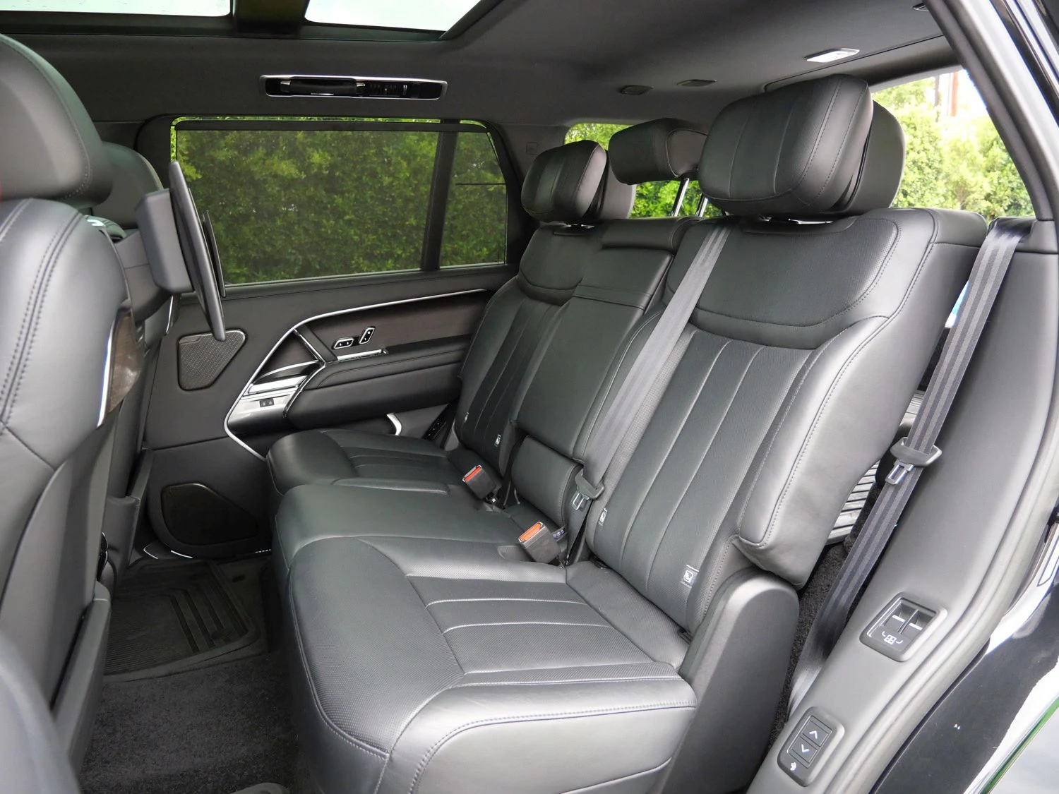 2024 Land Rover Range Rover Autobiography LWB interior, seats, Ebony
