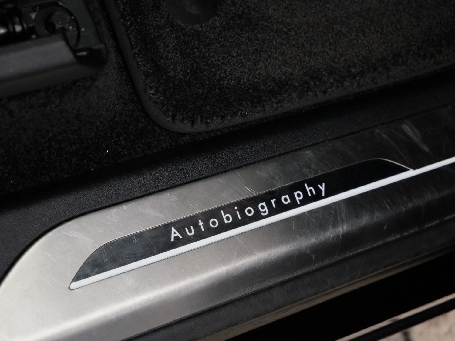 2024 Land Rover Range Rover Autobiography LWB interior, door sill, Ebony
