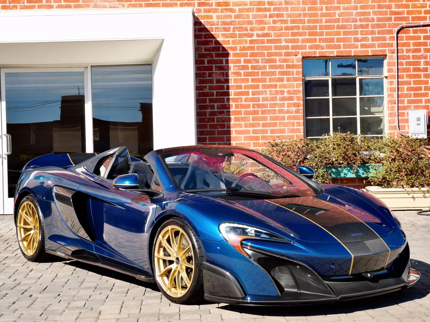 2016 McLaren 675LT Spider for sale, exterior, Blue