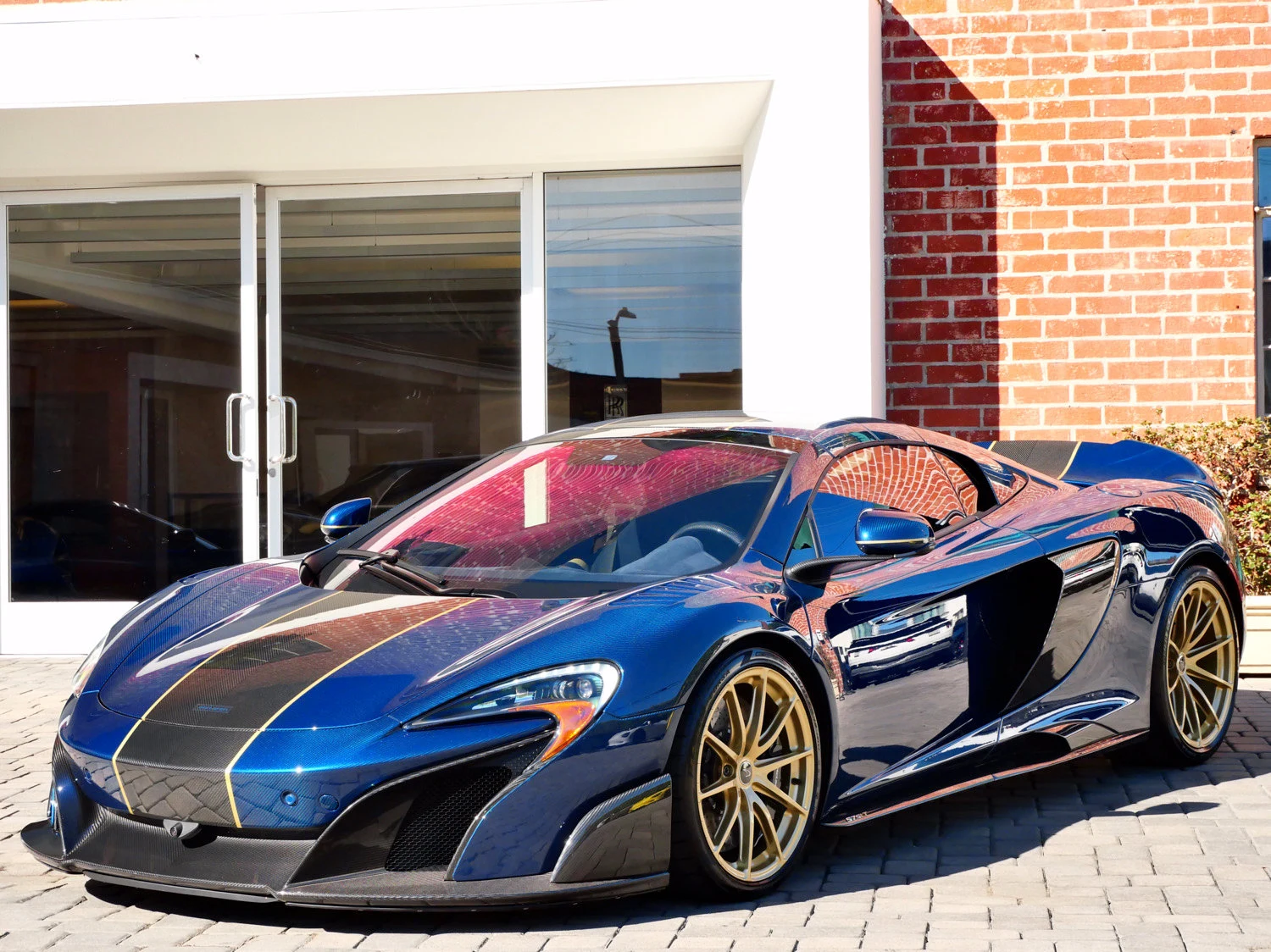 2016 McLaren 675LT Spider for sale, exterior, Blue
