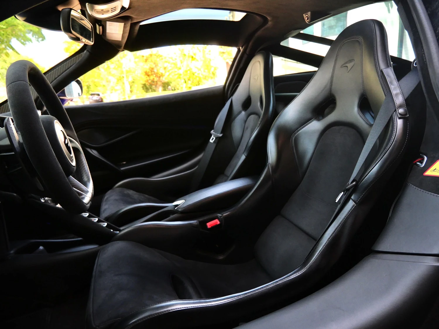 2020 McLaren 720S interior, seats, Black