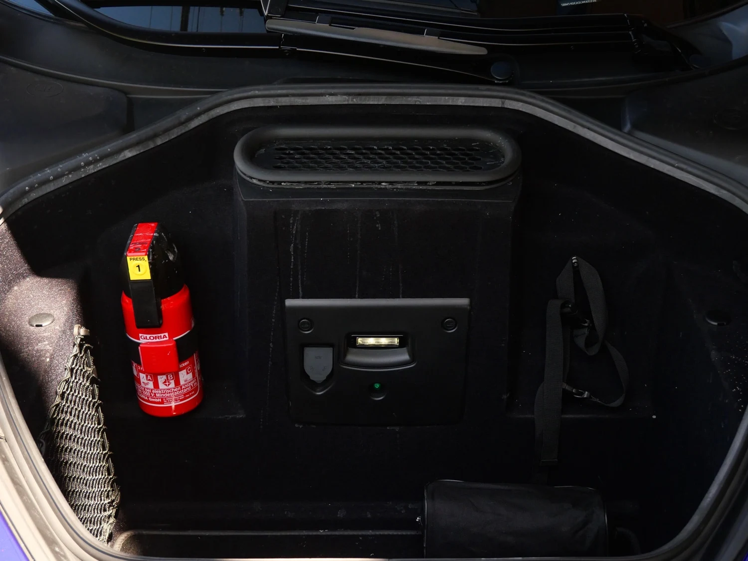 2020 McLaren 720S trunk