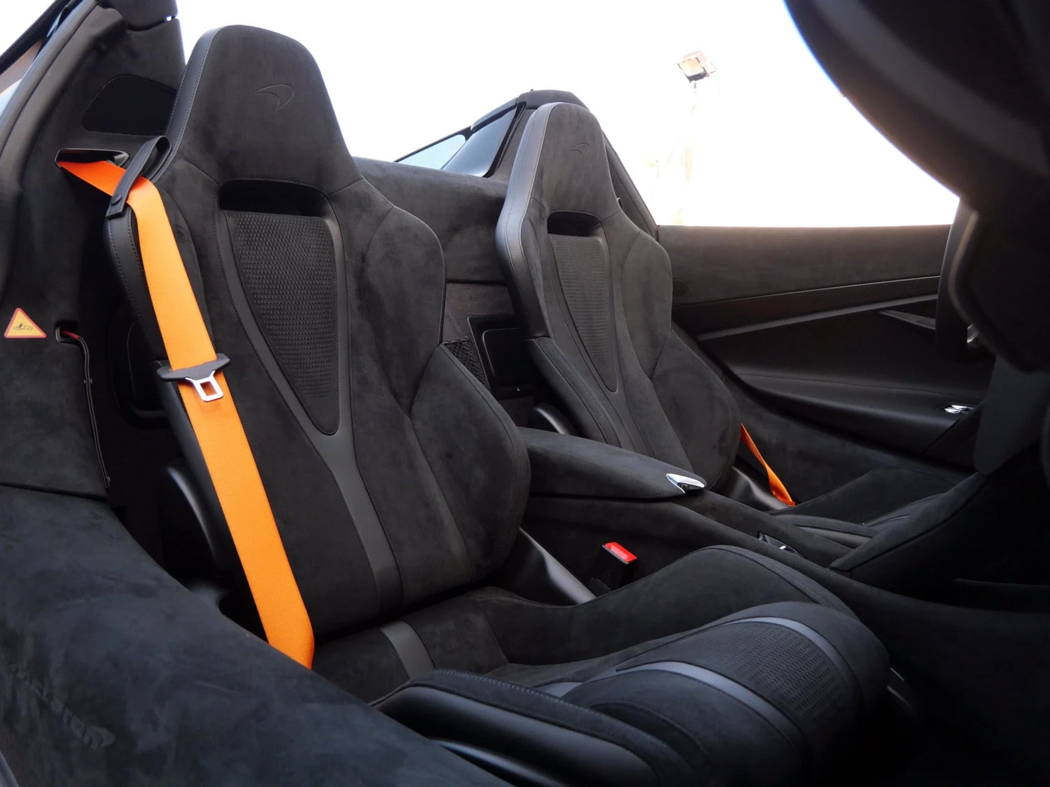 2024 McLaren 750S Spider interior, seats, Carbon Black