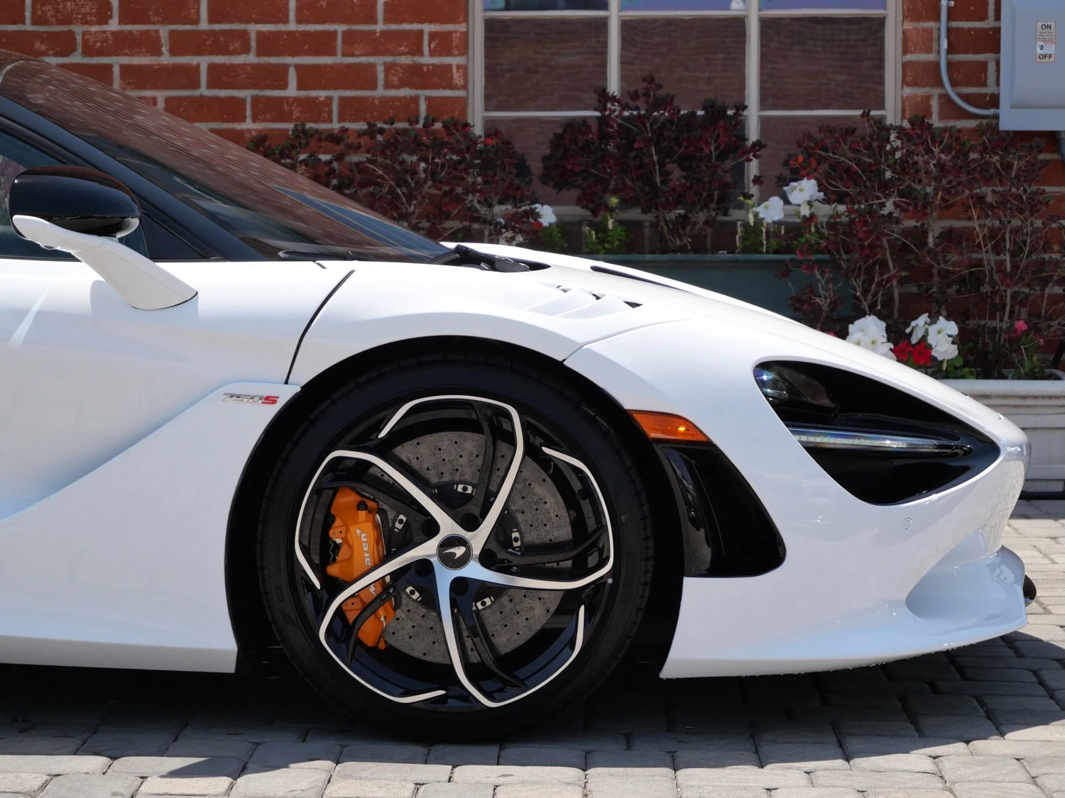 2024 McLaren 750S wheel