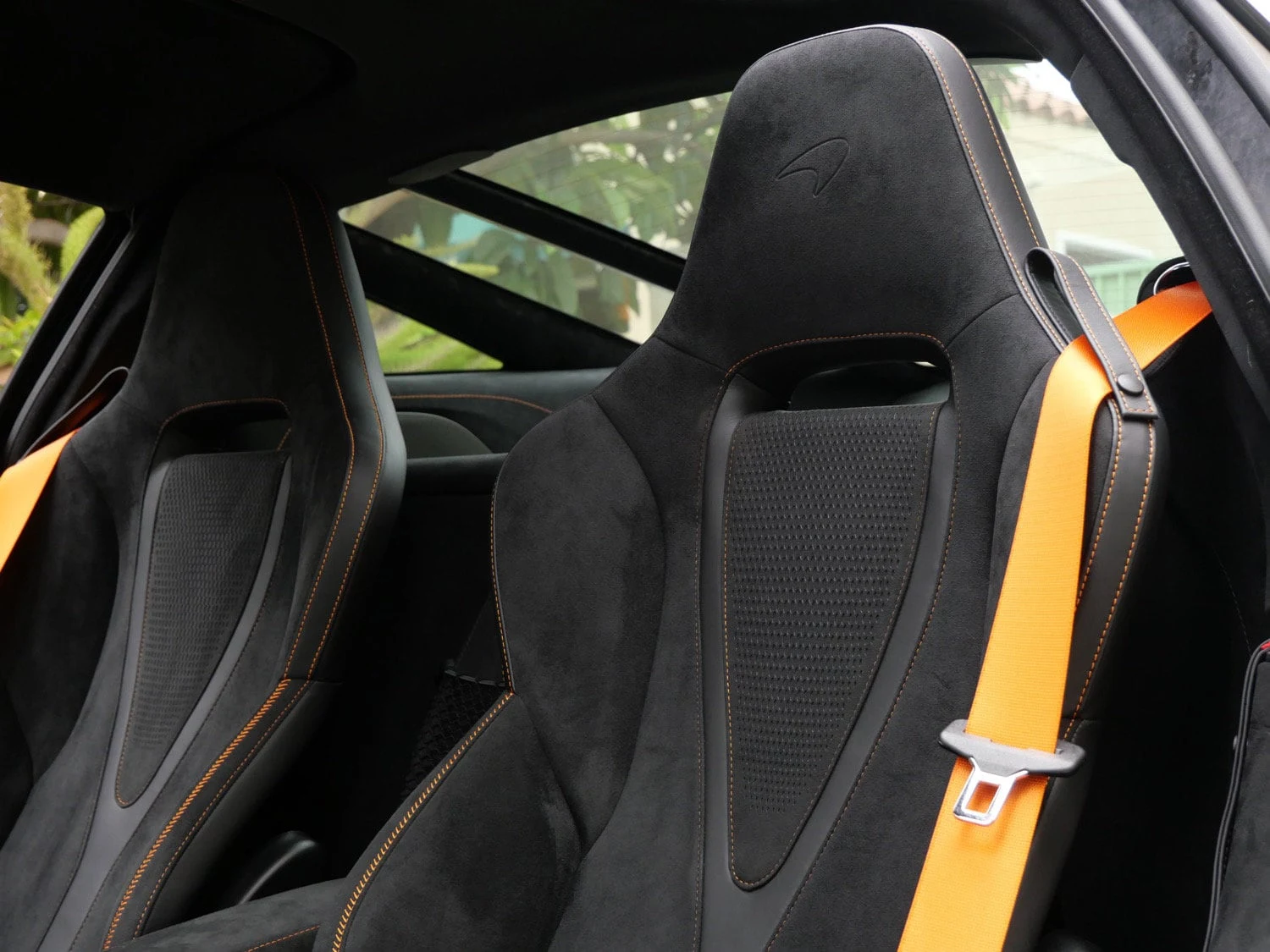 2024 McLaren 750S interior, seats, Carbon Black