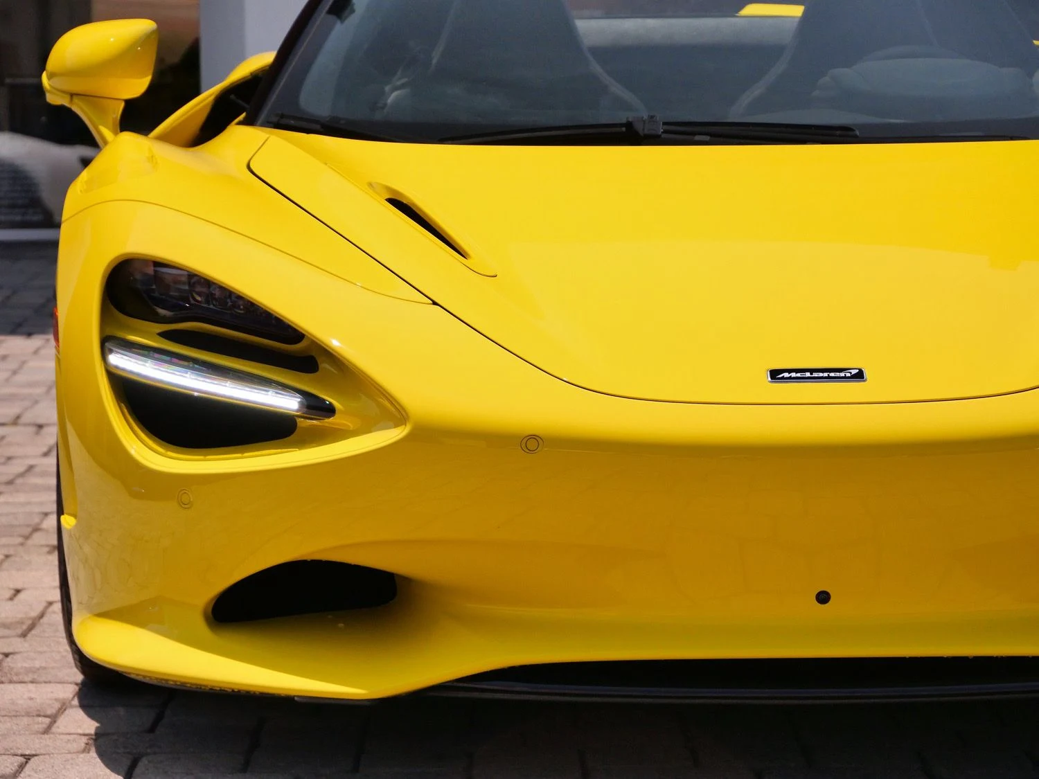 2027 McLaren 750S Spider for sale, exterior, Yellow