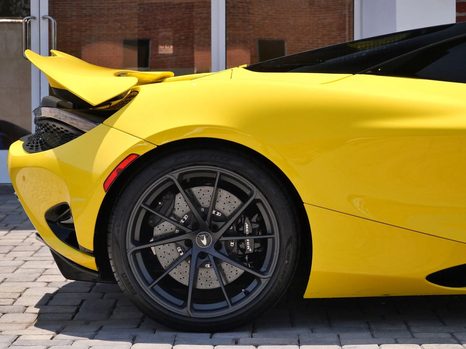 2027 McLaren 750S Spider for sale, exterior, Yellow