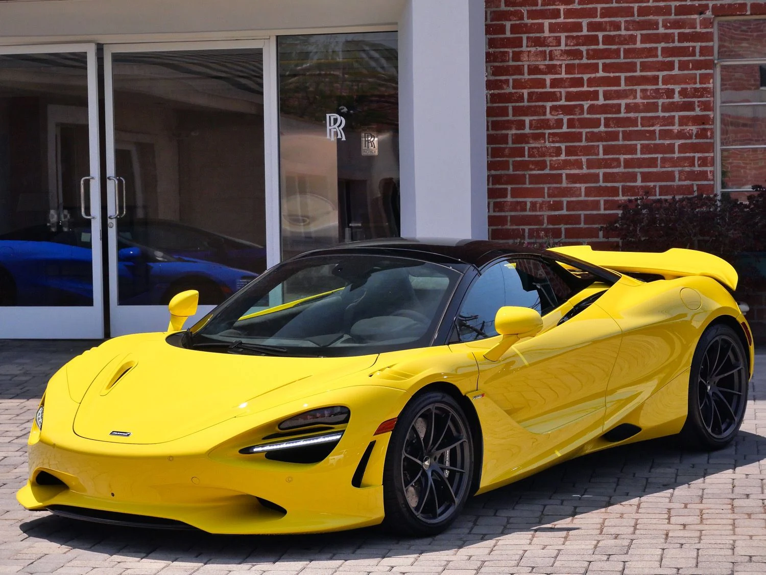 2027 McLaren 750S Spider for sale, exterior, Yellow