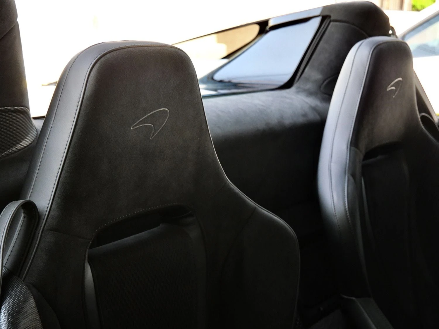 2027 McLaren 750S Spider interior, seats, Carbon Black