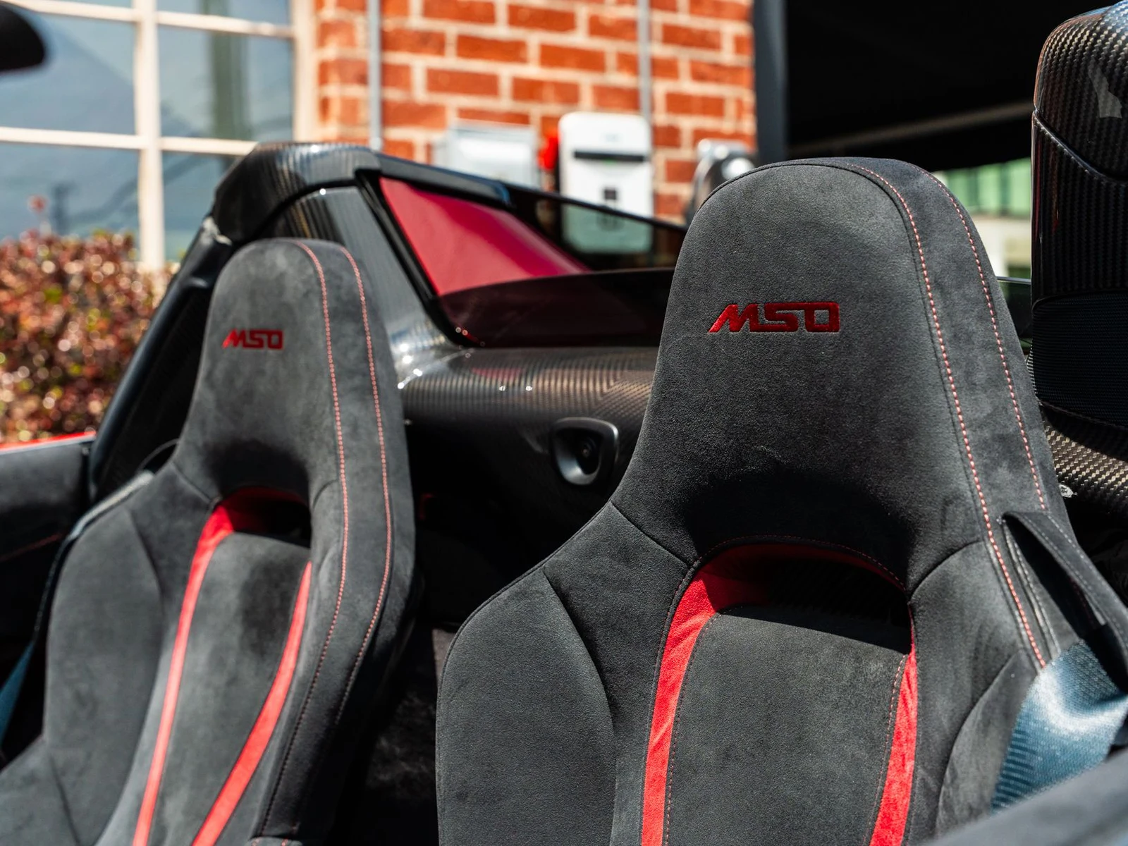 2022 McLaren 765LT Spider interior, seats, Carbon Black