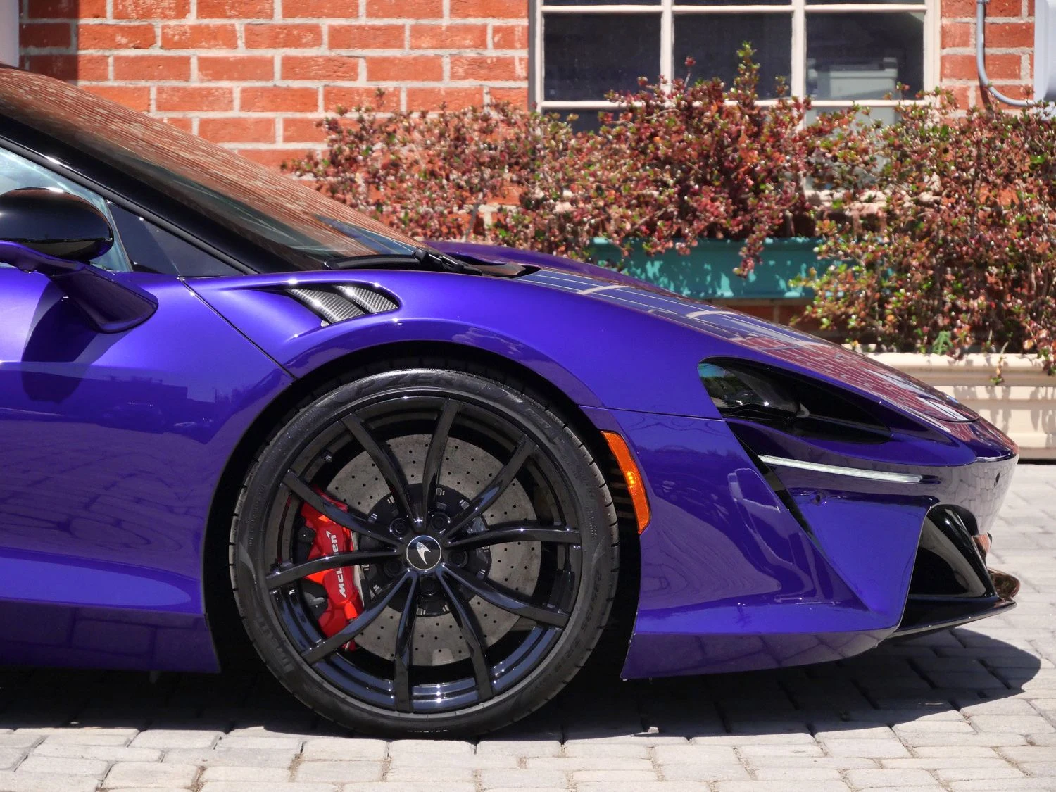2023 McLaren Artura for sale, exterior, Purple