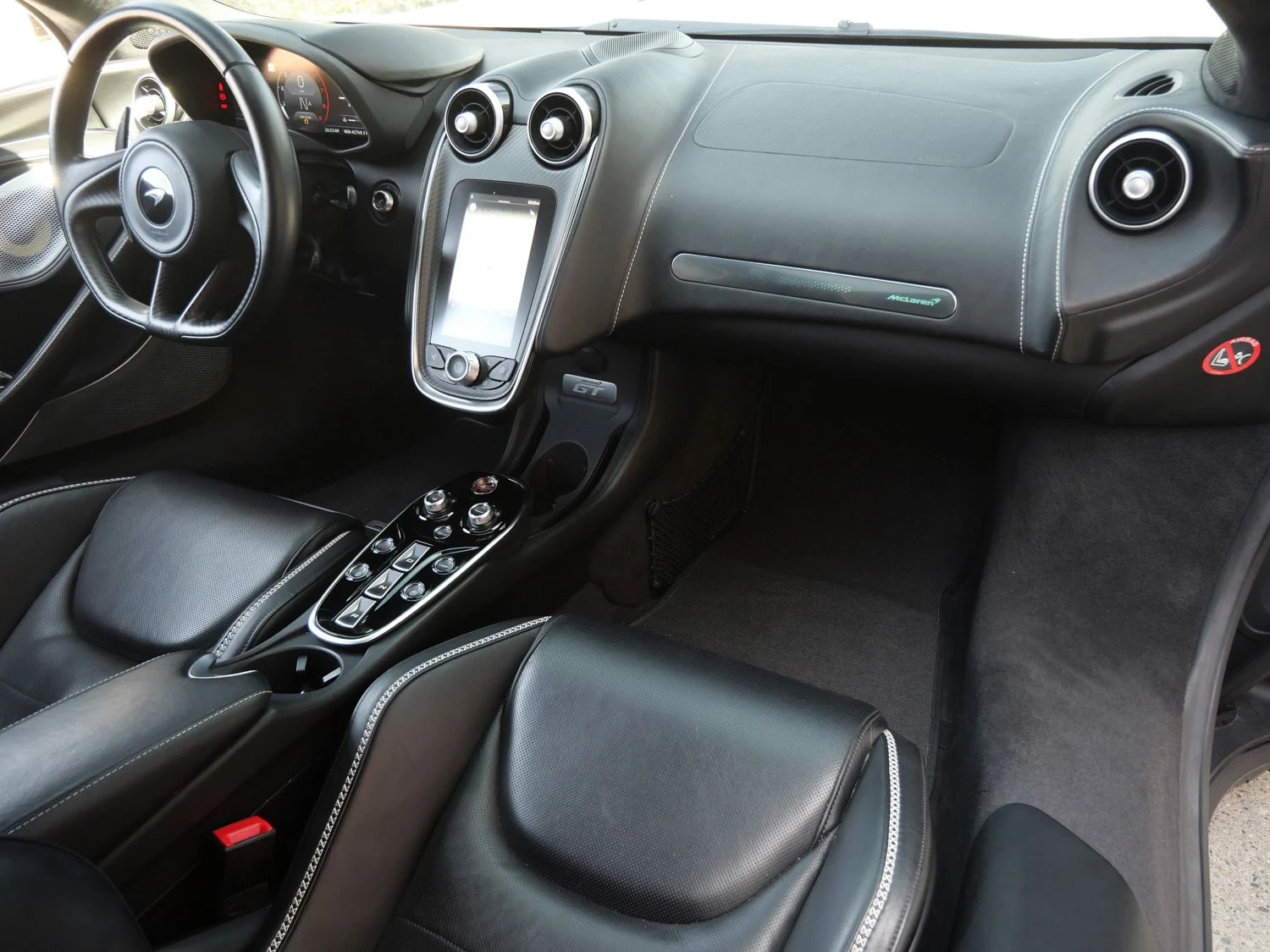 2023 McLaren GT interior, Jet Black