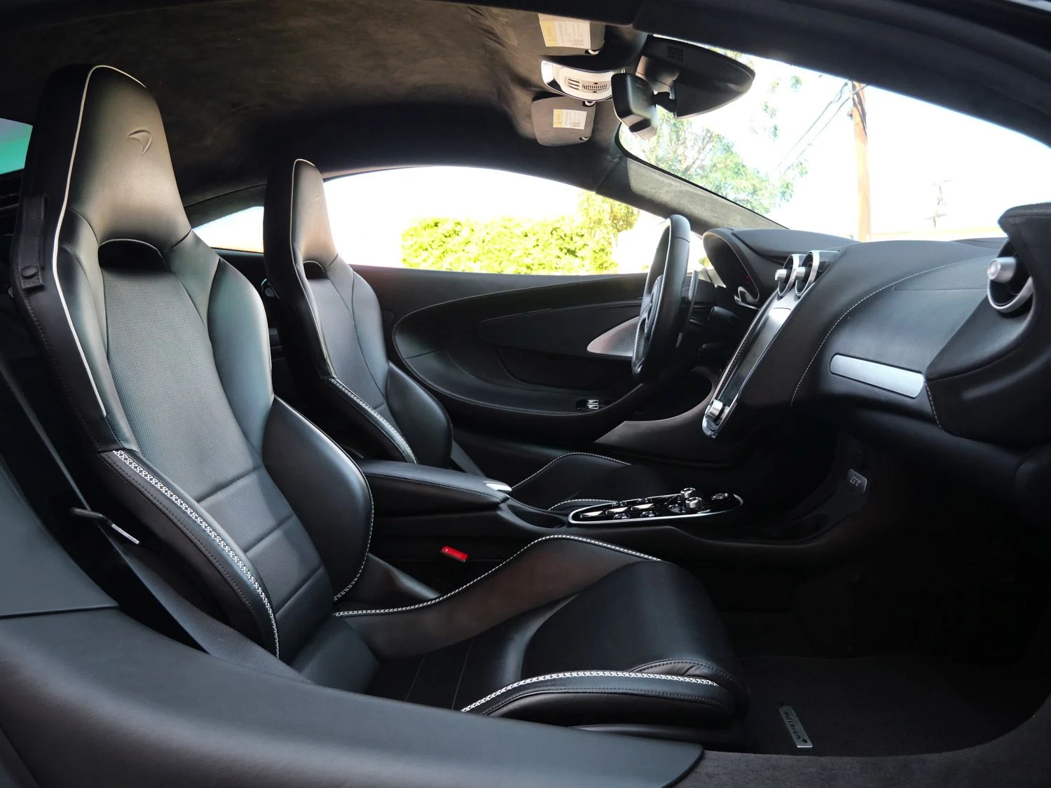 2023 McLaren GT interior, seats, Jet Black