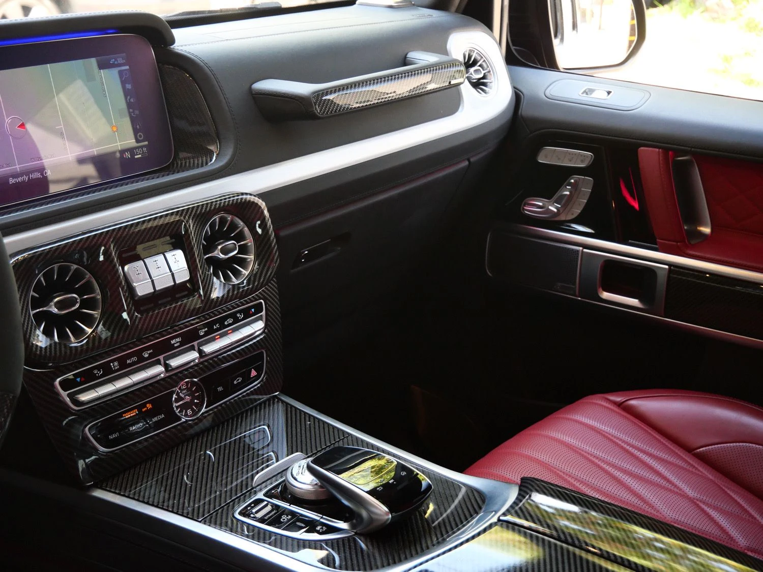 2024 Mercedes-AMG G 63 interior, Classic Red/Black
