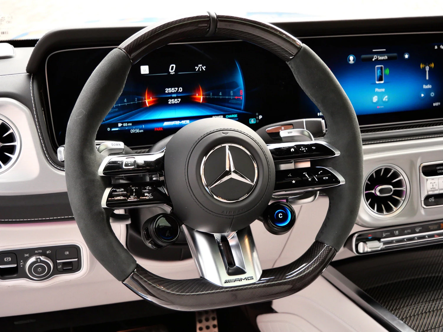 2026 Mercedes-AMG G 63 interior, Platinum White/Black