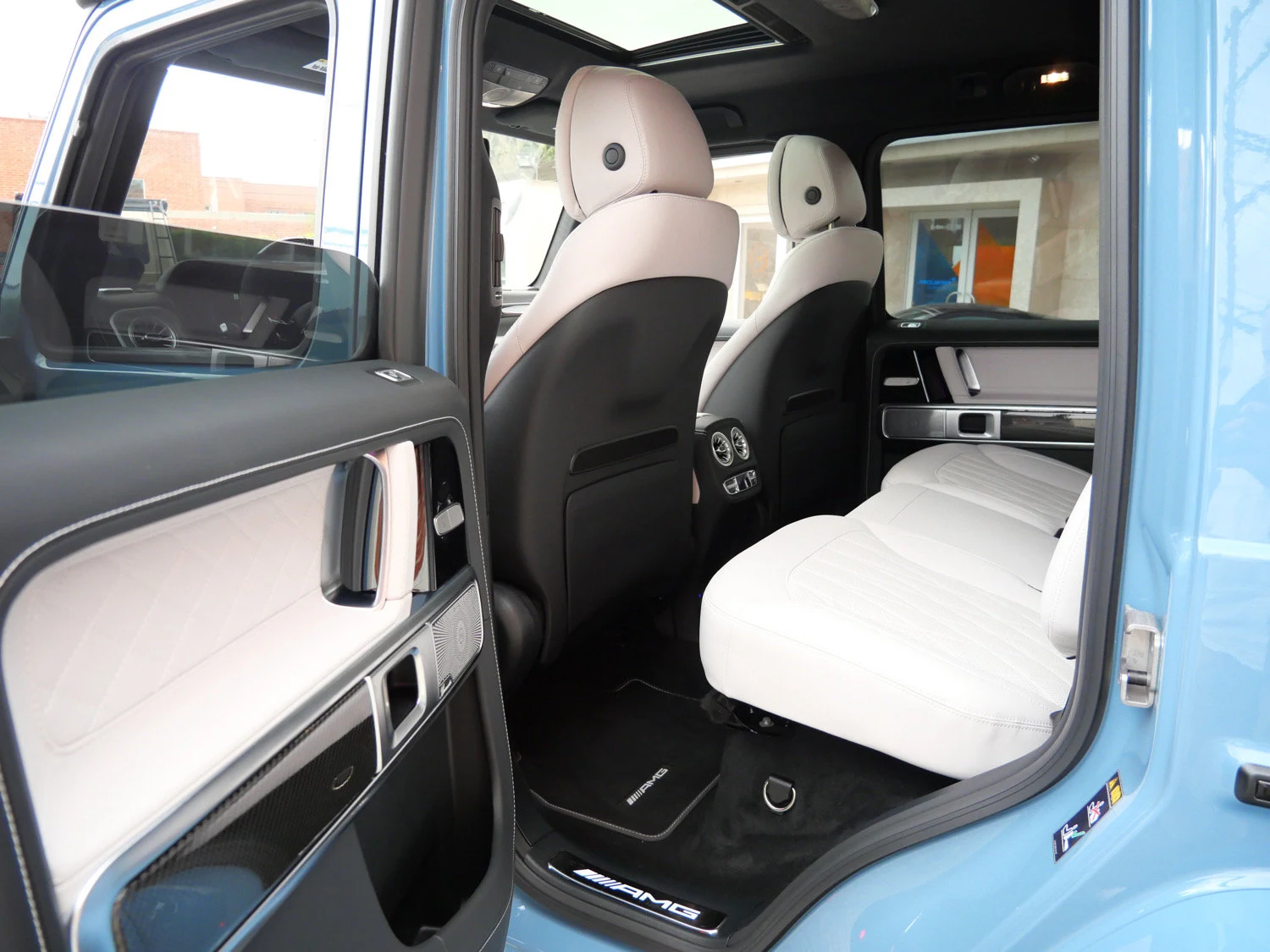 2026 Mercedes-AMG G 63 interior, seats, Platinum White/Black