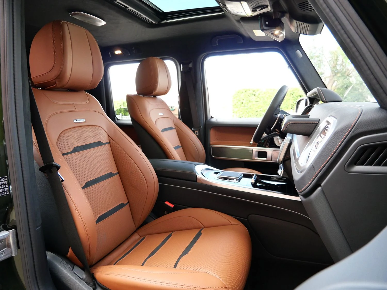 2026 Mercedes-AMG G 63 interior, seats, Saddle Brown/Black