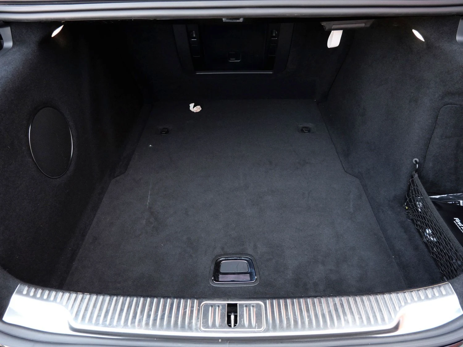 2024 Mercedes-Maybach S 580 trunk
