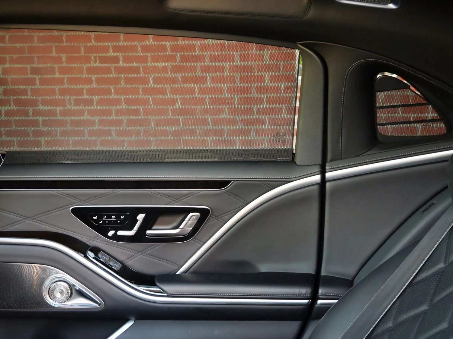 2024 Mercedes-Maybach S 580 interior, door panel, Black