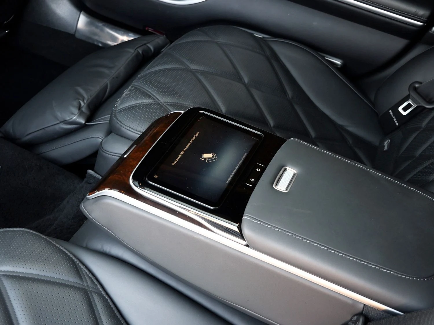 2024 Mercedes-Maybach S 580 interior, Black
