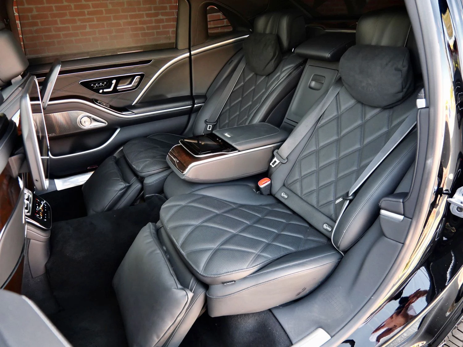 2024 Mercedes-Maybach S 580 interior, seats, Black