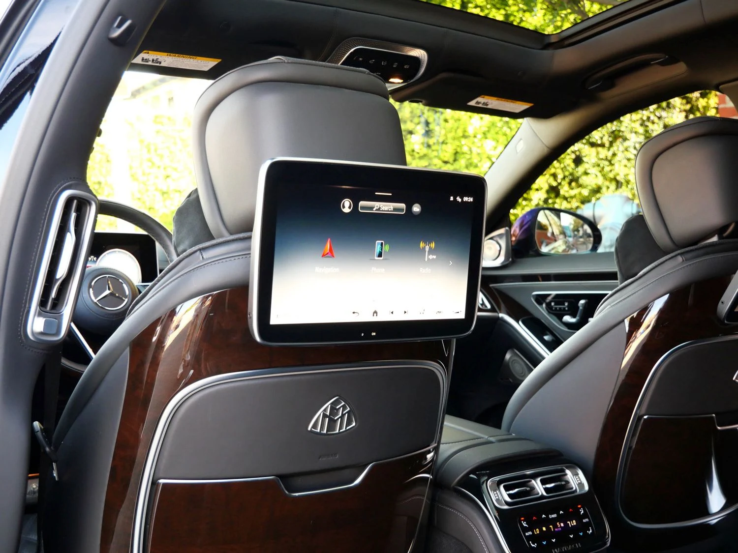 2024 Mercedes-Maybach S 580 interior, Black