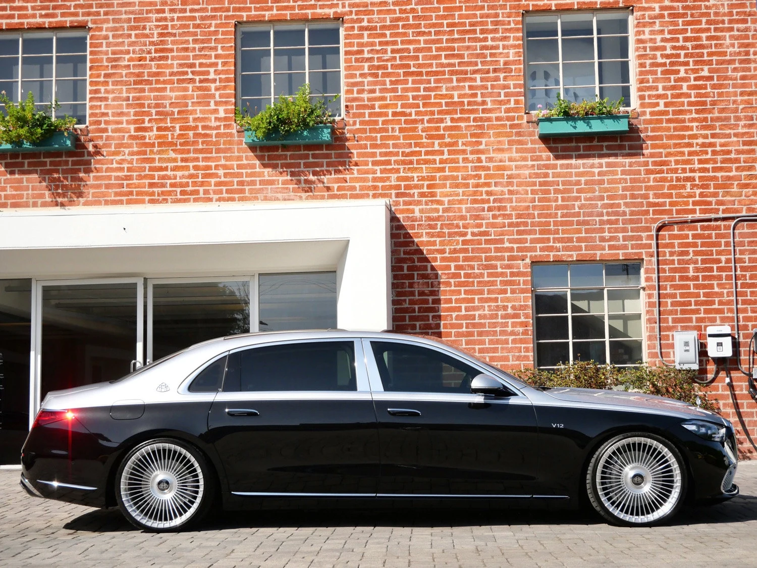 2024 Mercedes-Maybach S 680 for sale, exterior, Black