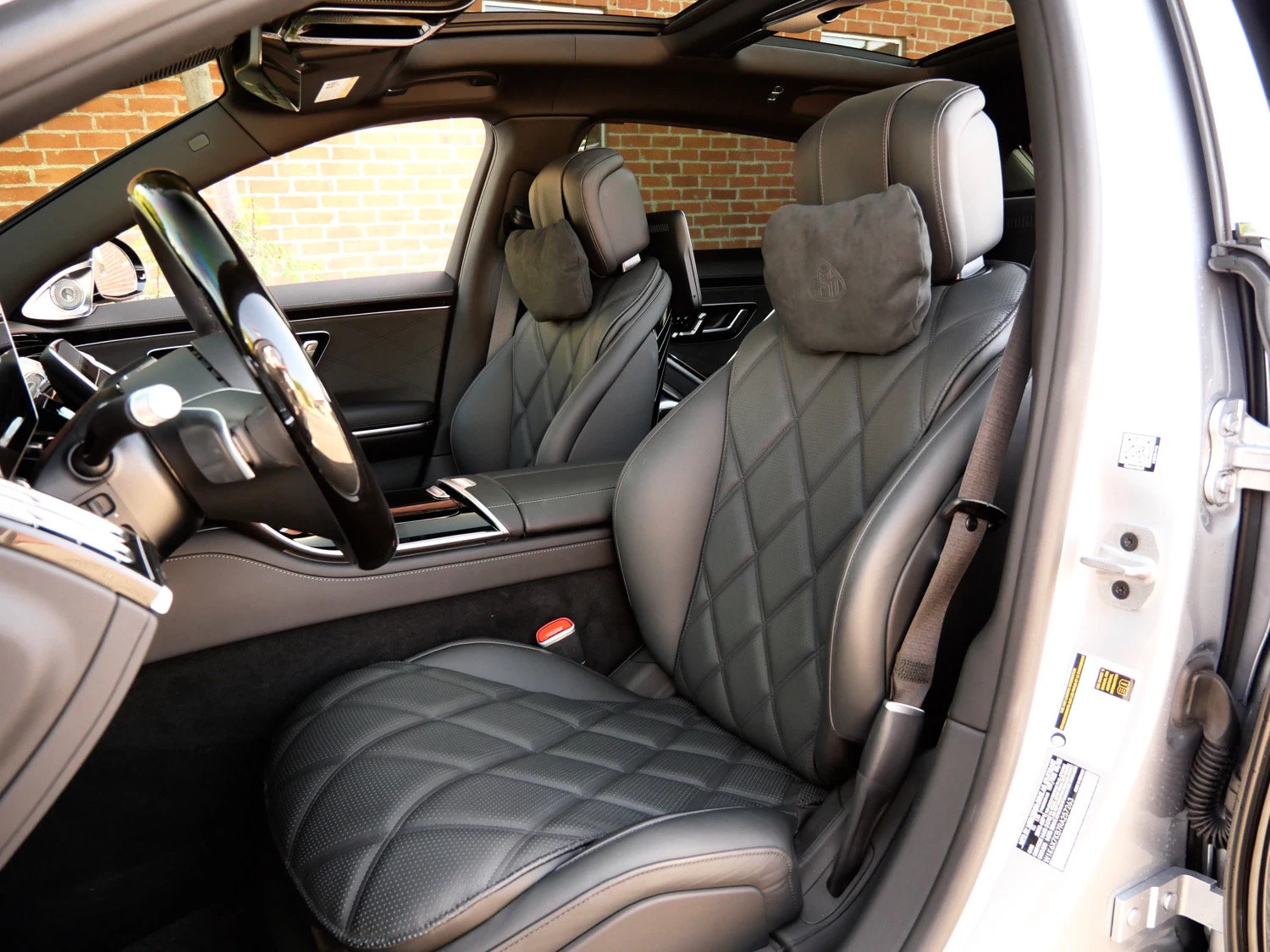 2024 Mercedes-Maybach S 680 interior, seats, Black