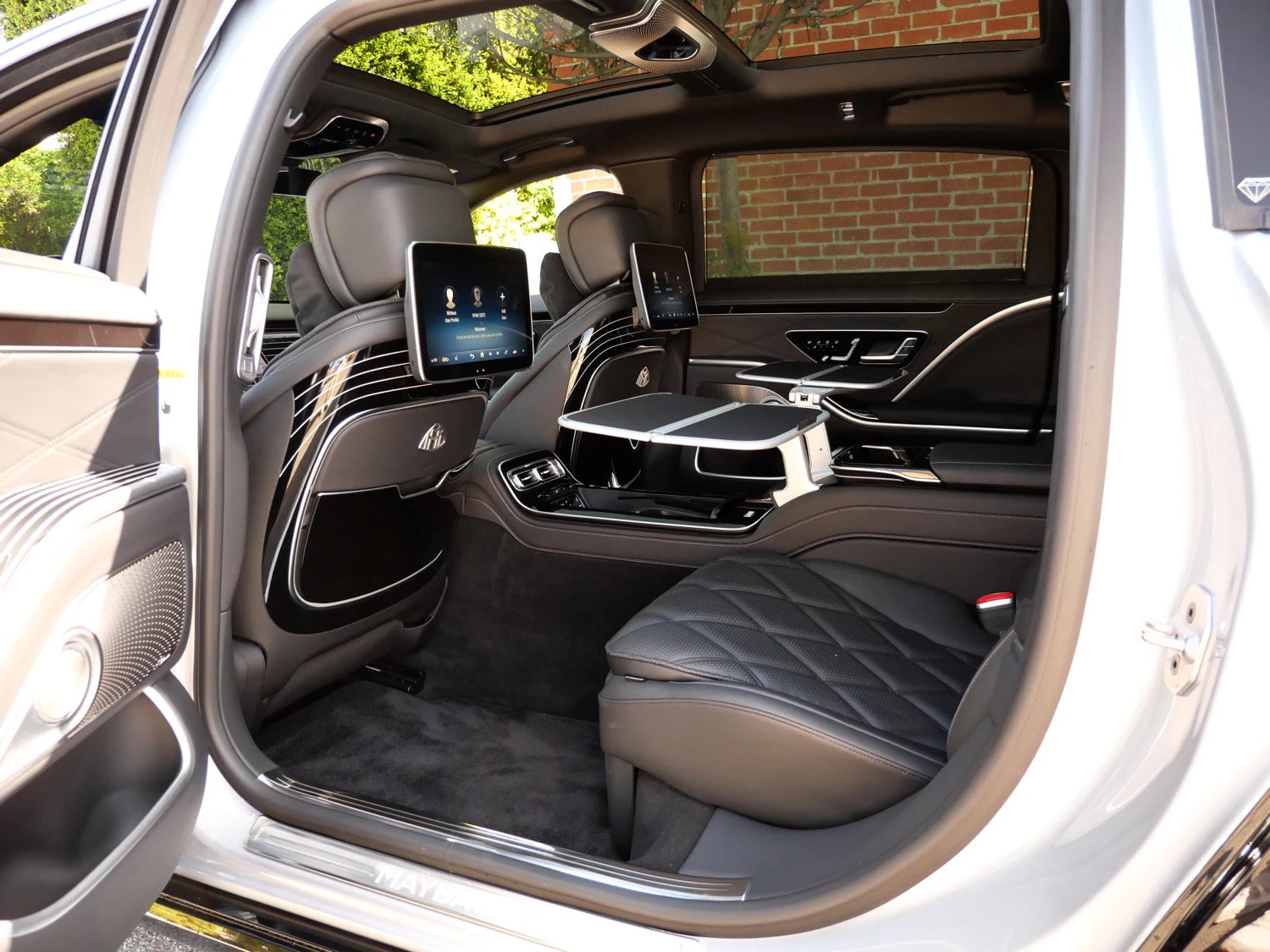 2024 Mercedes-Maybach S 680 interior, seats, Black