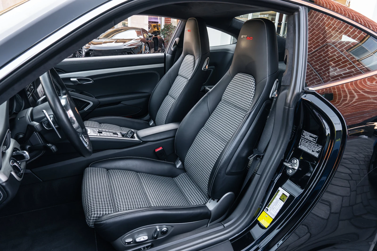 2014 Porsche 911 50th Anniversary Edition interior, seats, Black