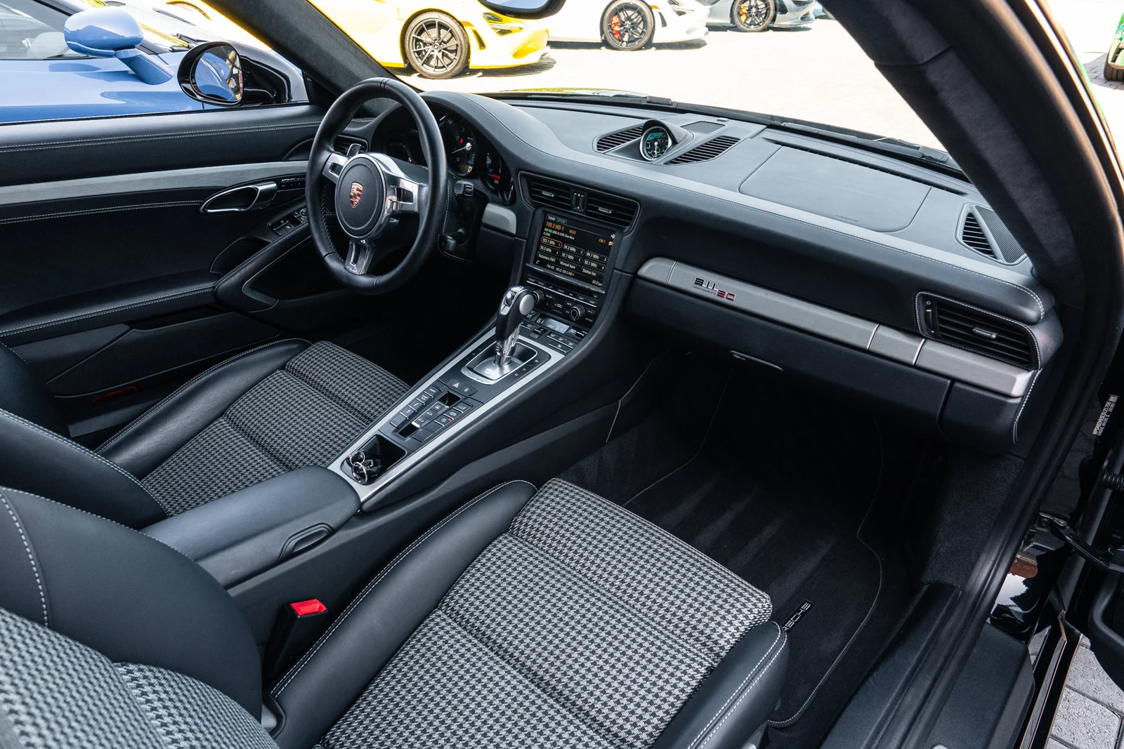 2014 Porsche 911 50th Anniversary Edition interior, Black