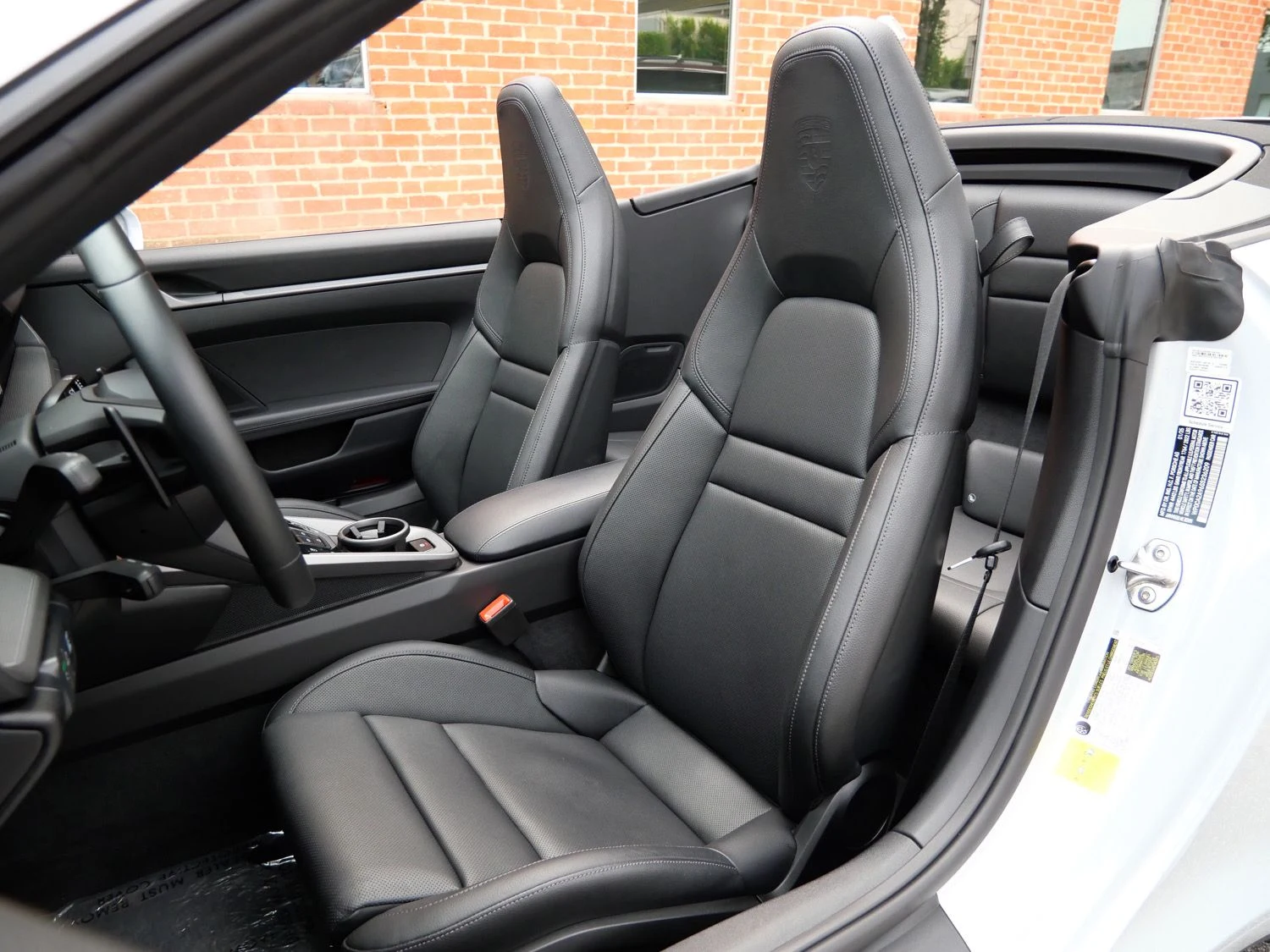 2025 Porsche 911 Carrera Cabriolet interior, seats, Black