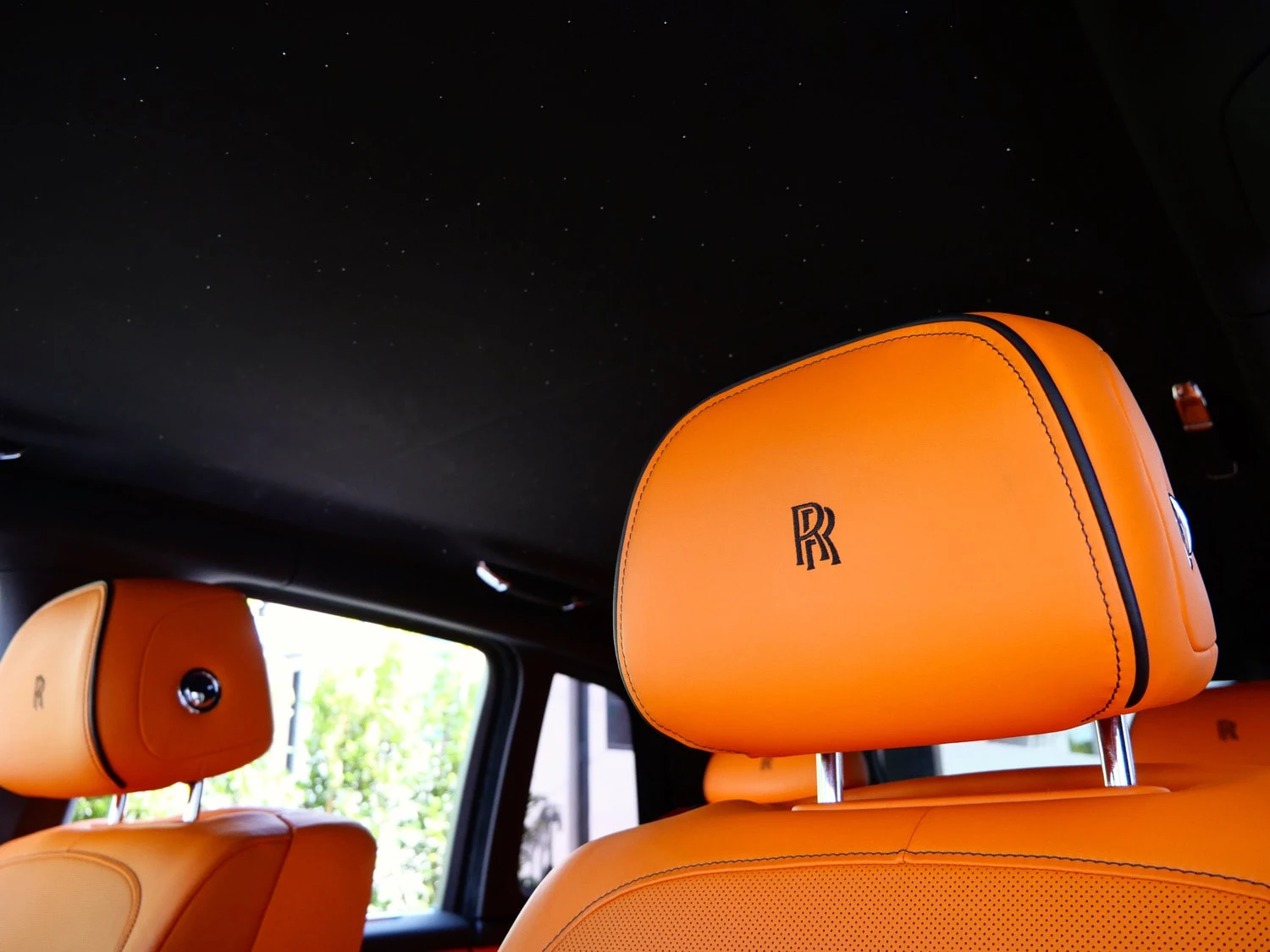 2023 Rolls-Royce Black Badge Cullinan interior, seats, Mandarin