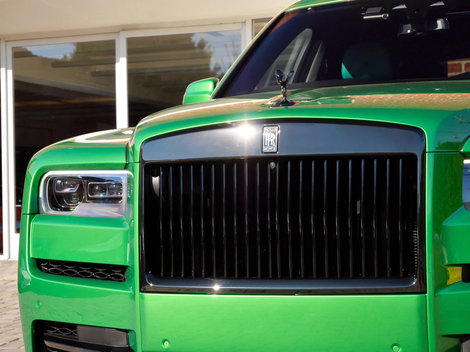 2023 Rolls-Royce Black Badge Cullinan for sale, exterior, Green