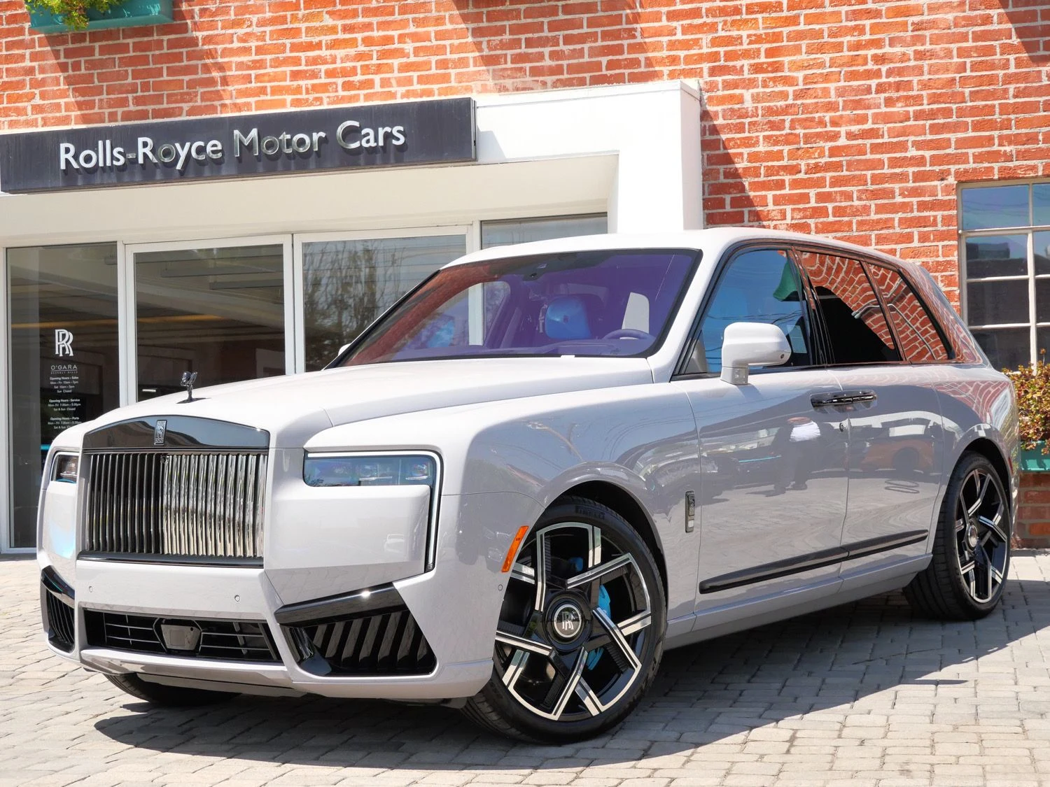 2027 Rolls-Royce Black Badge Cullinan for sale in Beverly Hills, California
